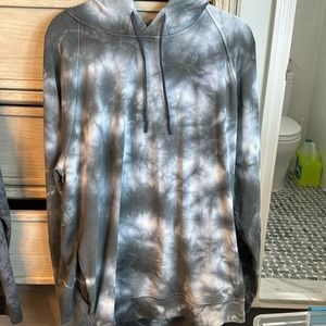 Lululemon sweater gray and white tie die hoodie xxl size